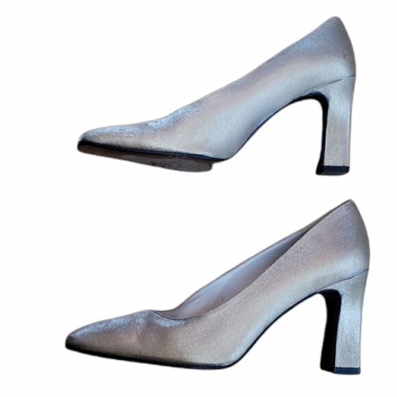STUART WEITZMAN GOLD SHIMMER SQUARE TOE HEELS - Picture 1 of 10